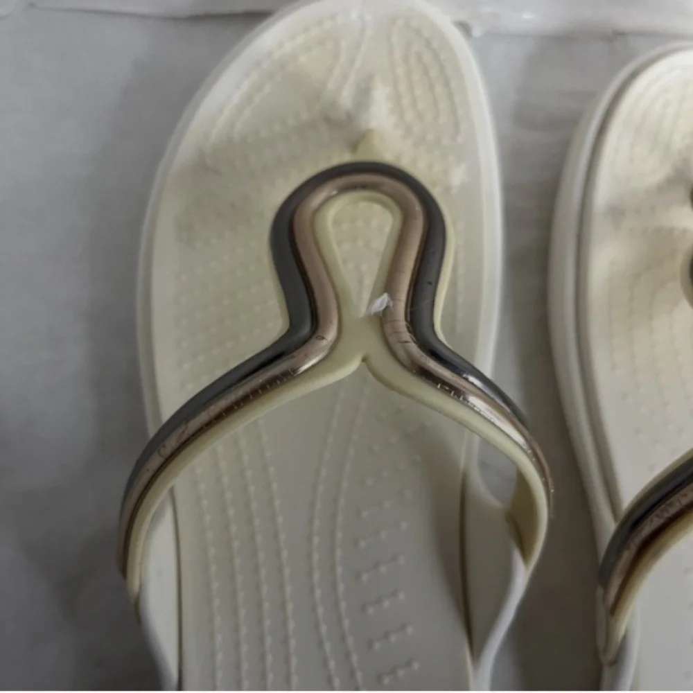 Crocs Sanrah Duel Comfort Thong White/Ivory Gold/Silver 205470 Women's Sz 7